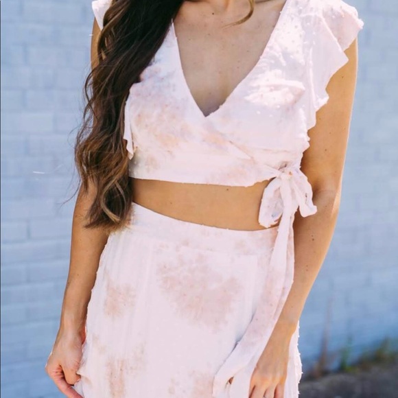 These Three Boutique Other - Tie Dye Ruffled Wrap Set